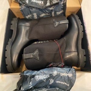 Rocky pull over Wellington boots.